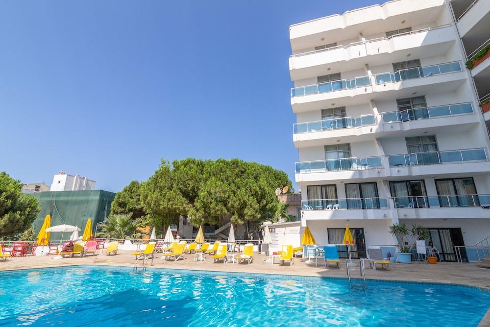 Ponz Hotel Kuşadası